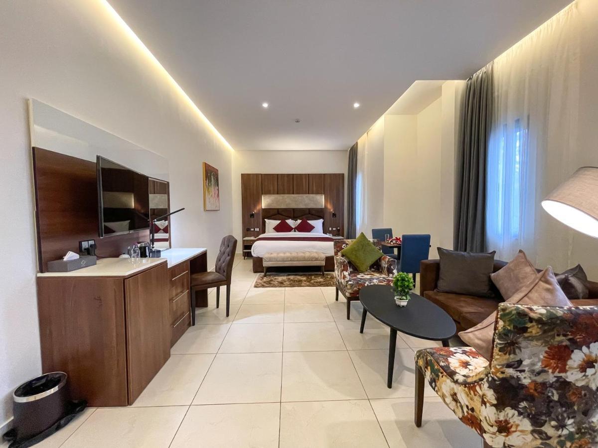 Omedel Luxury Hotel Enugu Luaran gambar