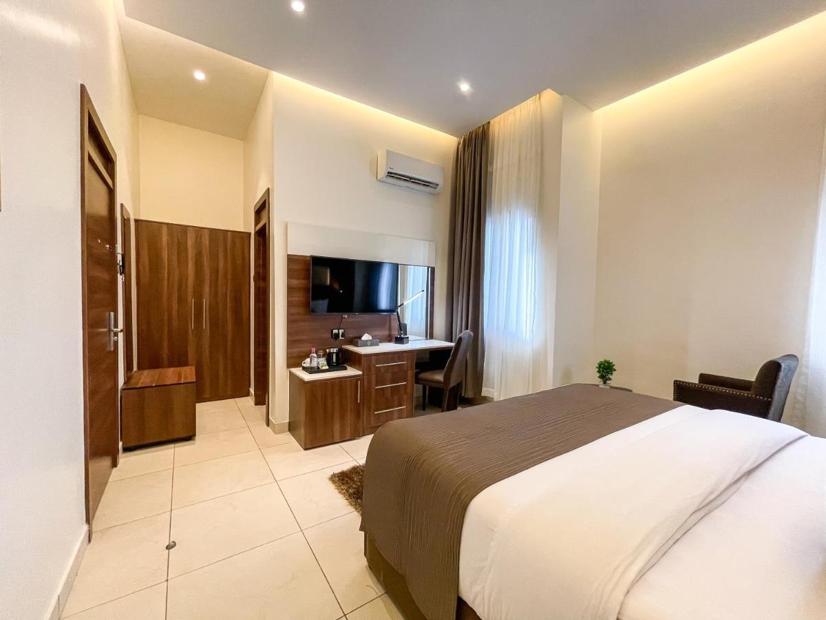 Omedel Luxury Hotel Enugu Luaran gambar