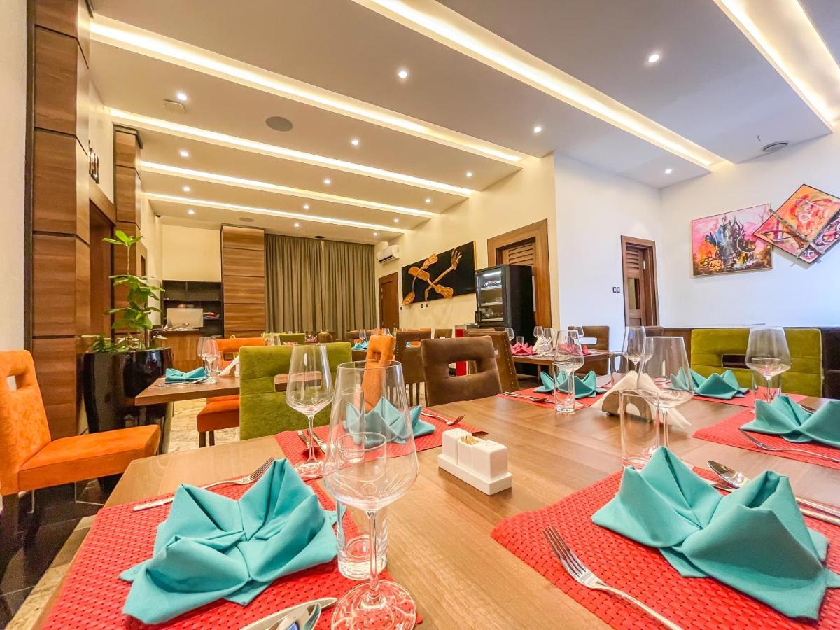 Omedel Luxury Hotel Enugu Luaran gambar