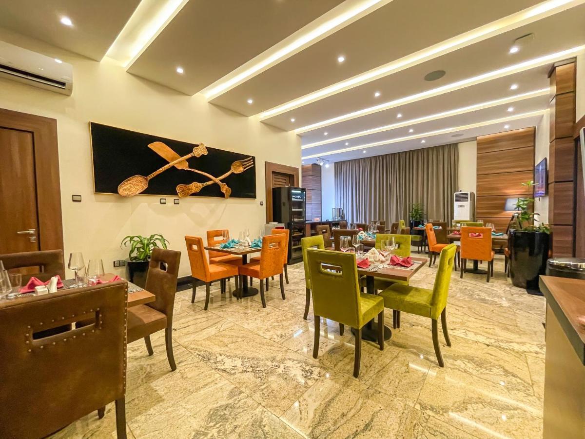 Omedel Luxury Hotel Enugu Luaran gambar