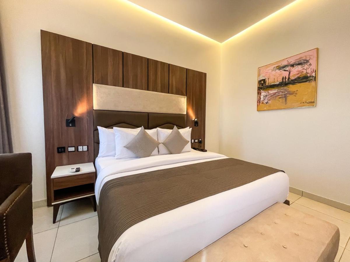 Omedel Luxury Hotel Enugu Luaran gambar