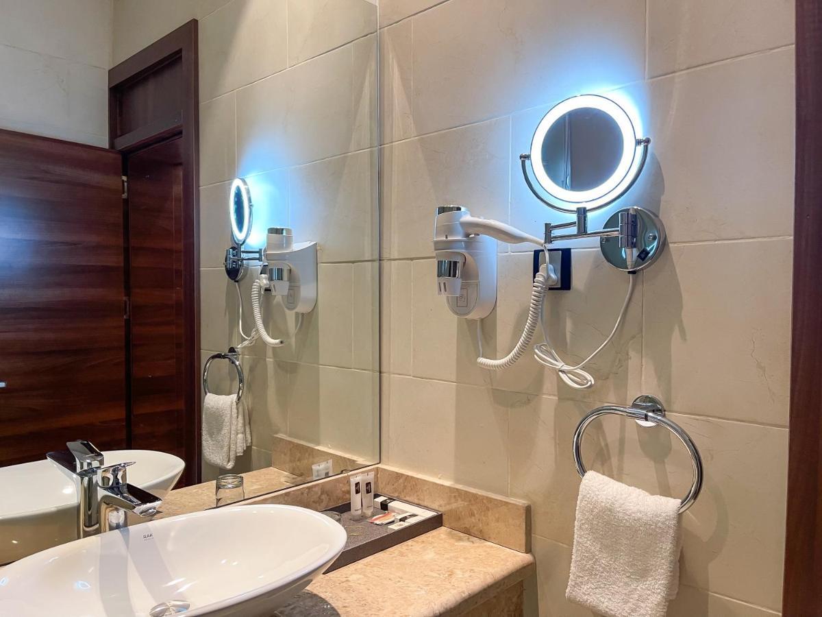 Omedel Luxury Hotel Enugu Luaran gambar